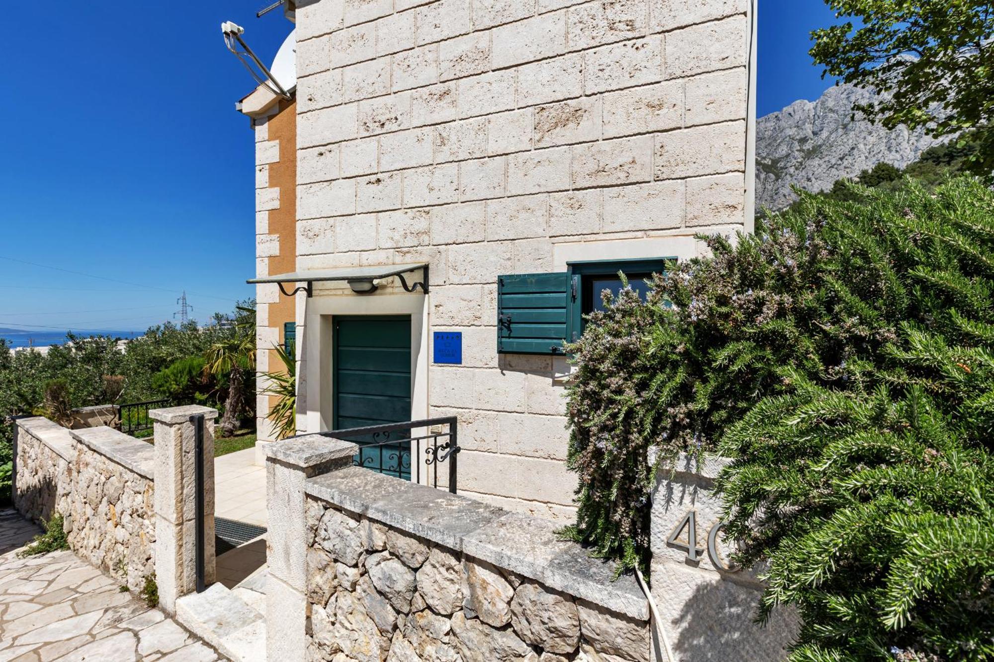 Fico - Exklusiv Makarska